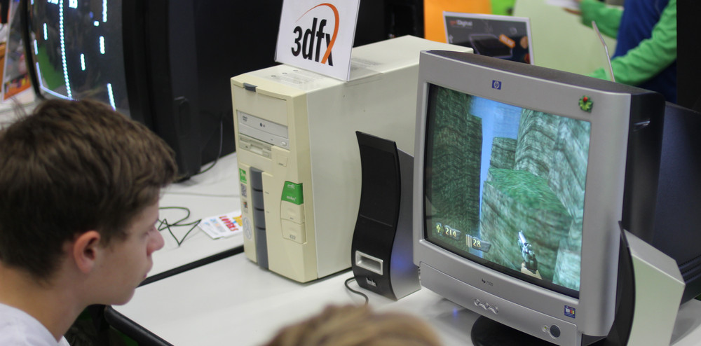 4-Retro-and-Indie-Lovers-gamescom-2015-07